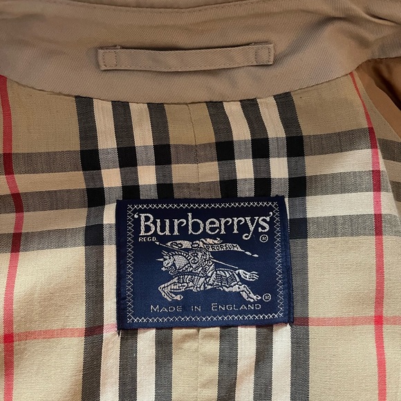 Vintage Burberry Trench Coat - Picture 4 of 8